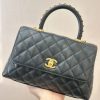 Chanel Coco Handle - Premium replika i spegelkvalitet med äkta läder 979954937 - front view | Chanel